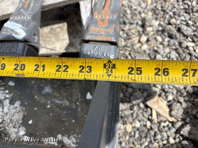 image for item ET0681 CNH Industrial CNH33.37 excavator attachments