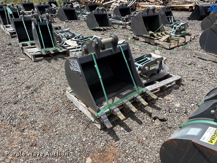 image for item ET0682 CNH Industrial CNH33.37 excavator attachments
