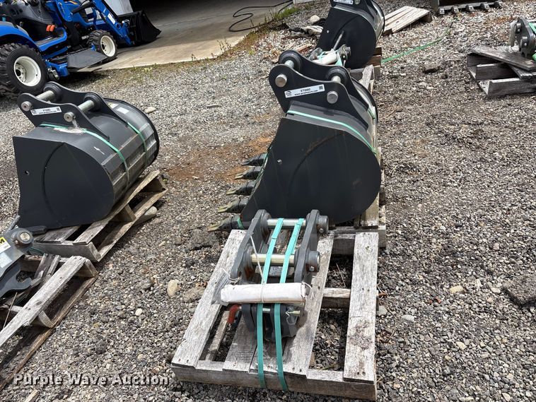 image for item ET0682 CNH Industrial CNH33.37 excavator attachments