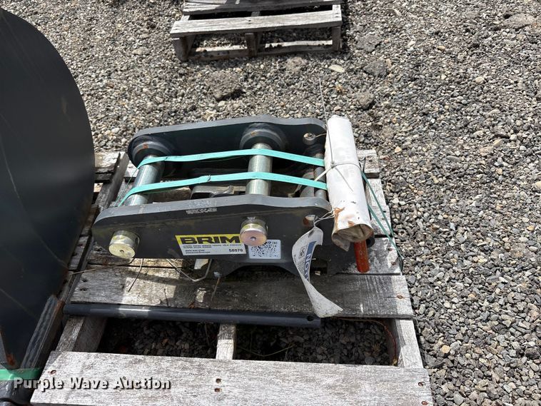image for item ET0682 CNH Industrial CNH33.37 excavator attachments