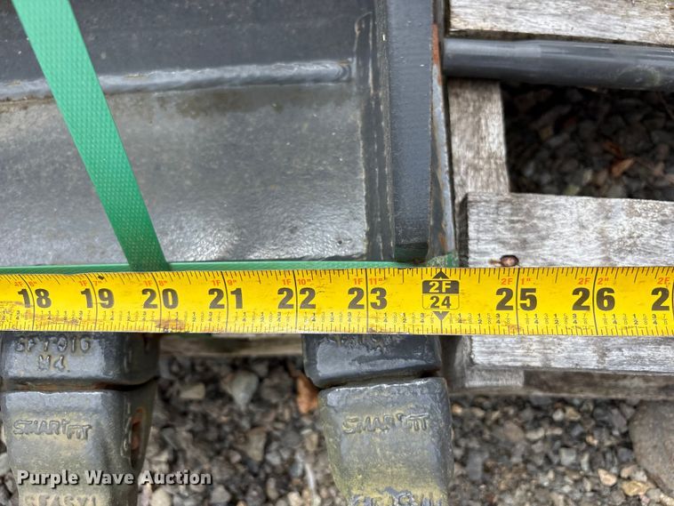 image for item ET0682 CNH Industrial CNH33.37 excavator attachments