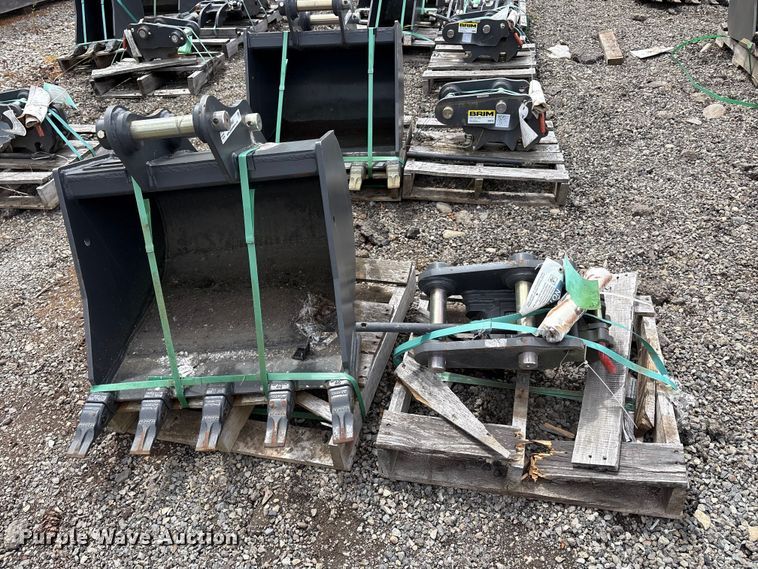 image for item ET0683 CNH Industrial CNH33.37 excavator attachments