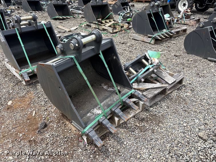 image for item ET0683 CNH Industrial CNH33.37 excavator attachments