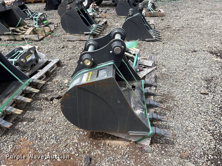 image for item ET0683 CNH Industrial CNH33.37 excavator attachments