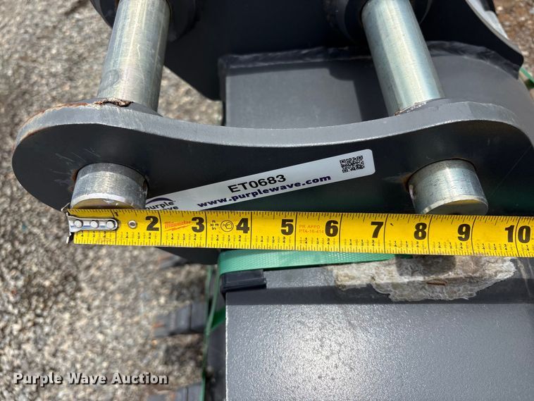 image for item ET0683 CNH Industrial CNH33.37 excavator attachments