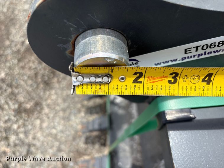 image for item ET0683 CNH Industrial CNH33.37 excavator attachments