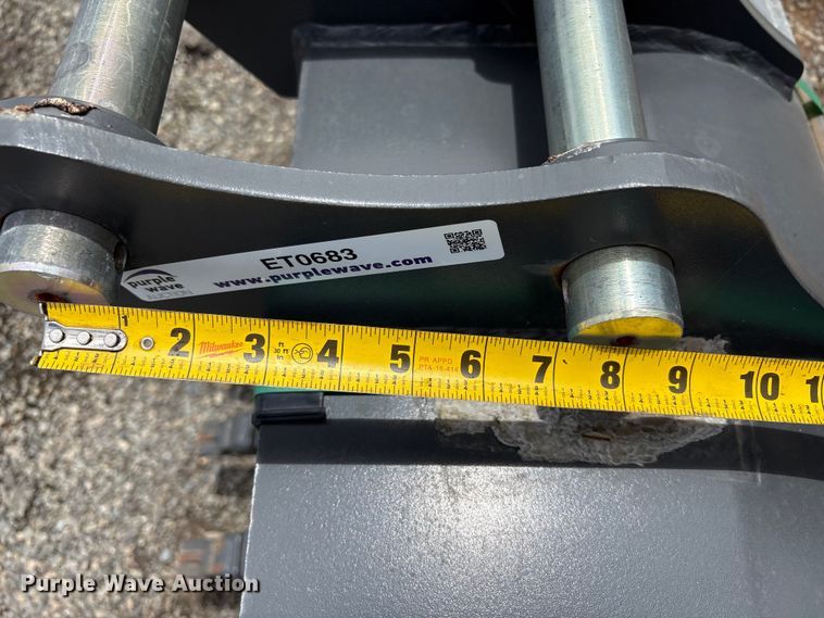 image for item ET0683 CNH Industrial CNH33.37 excavator attachments