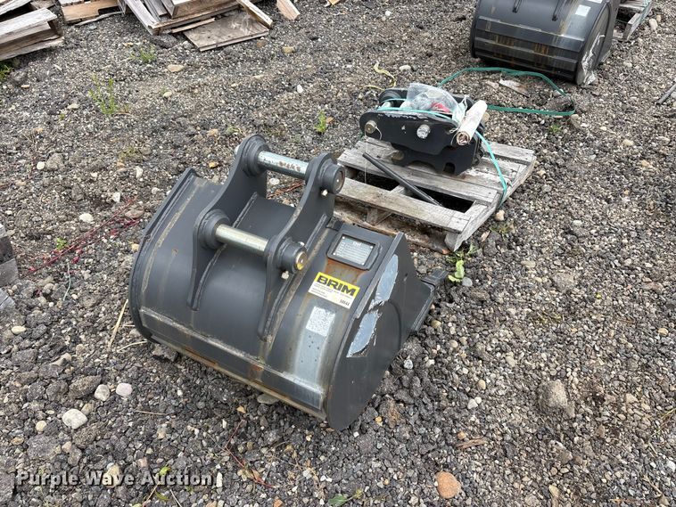 image for item ET0692 CNH Industrial CNH33.37 excavator attachments