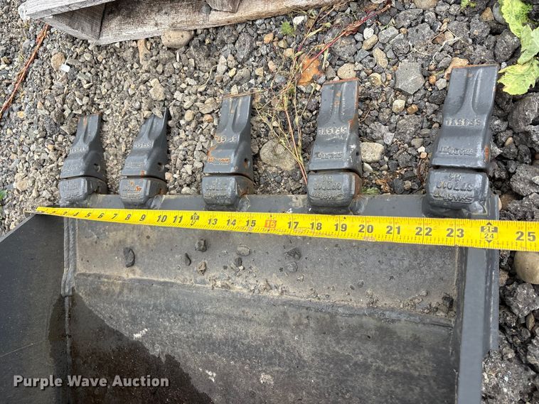 image for item ET0692 CNH Industrial CNH33.37 excavator attachments