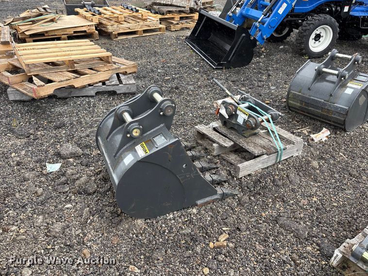 image for item ET0694 CNH Industrial CNH33.37 excavator attachments