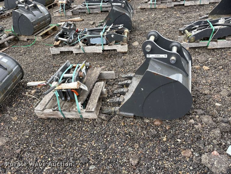 image for item ET0694 CNH Industrial CNH33.37 excavator attachments