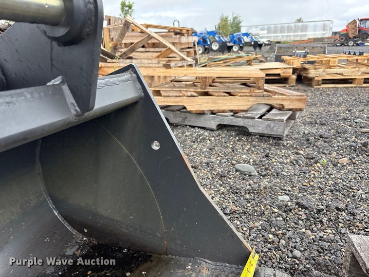 image for item ET0694 CNH Industrial CNH33.37 excavator attachments