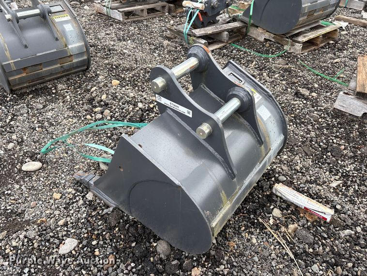 image for item ET0695 CNH Industrial CNH33.37 excavator attachments