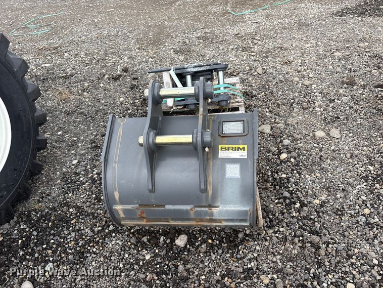 image for item ET0697 CNH Industrial CNH33.37 excavator attachments