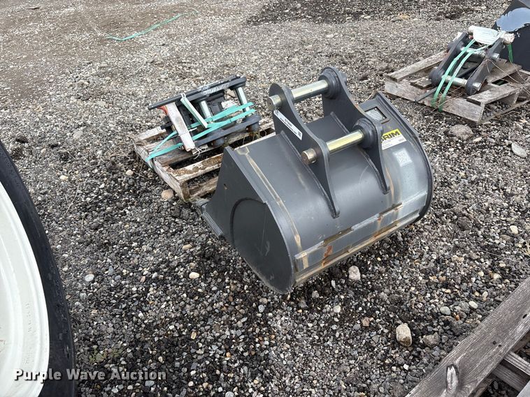 image for item ET0697 CNH Industrial CNH33.37 excavator attachments