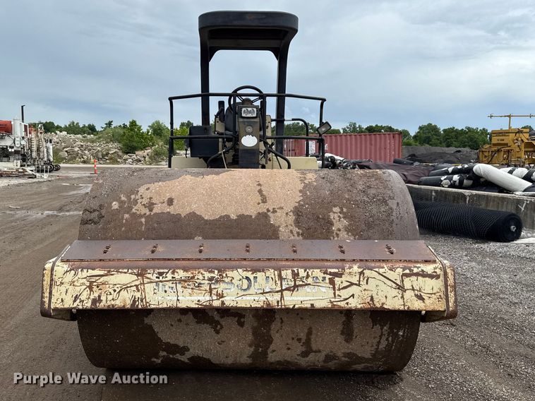 image for item ET6275 1999 Ingersoll Rand SD100D single drum vibratory roller
