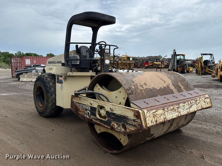 image for item ET6275 1999 Ingersoll Rand SD100D single drum vibratory roller