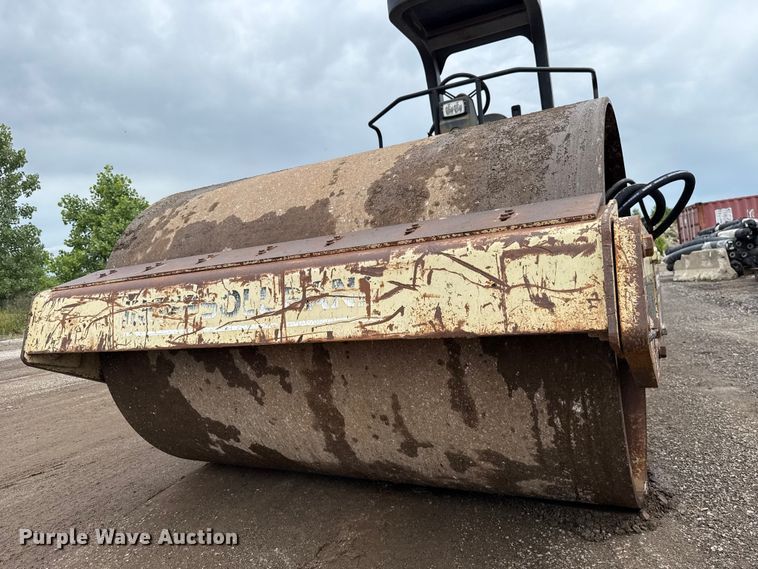 image for item ET6275 1999 Ingersoll Rand SD100D single drum vibratory roller