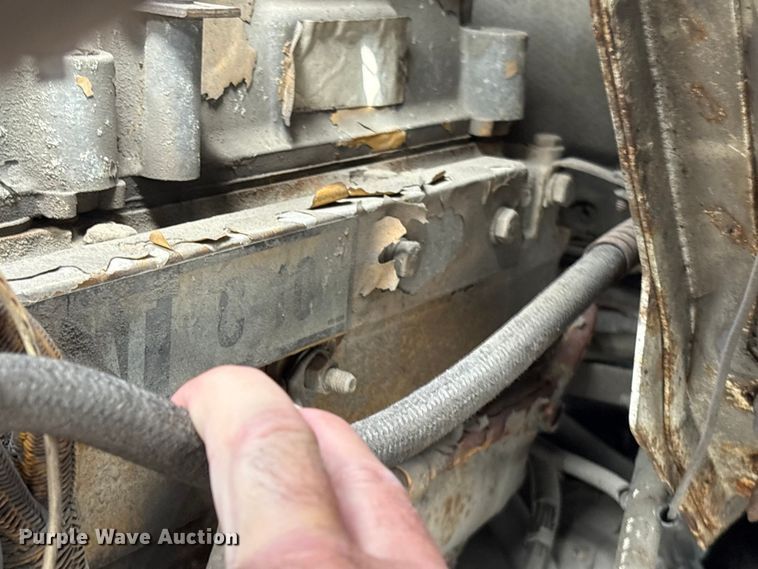 image for item ET8658 1999 International 2674 vacuum truck