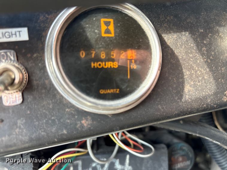 image for item ET8660 2000 International 2674 vacuum truck