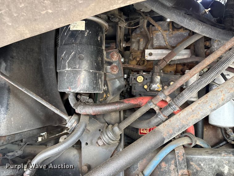 image for item ET8660 2000 International 2674 vacuum truck