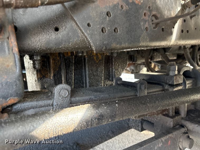 image for item ET8660 2000 International 2674 vacuum truck