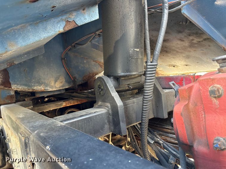 image for item ET8660 2000 International 2674 vacuum truck