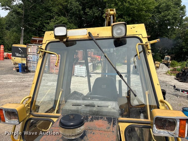 image for item ET8662 1989 Caterpillar 428 backhoe