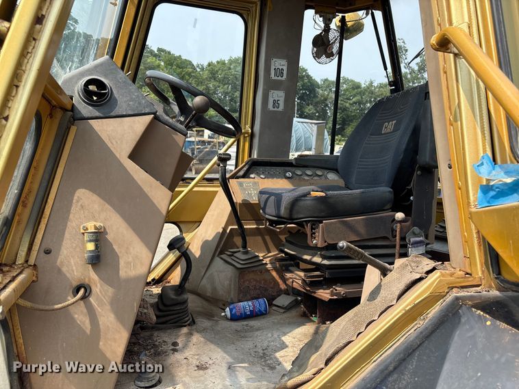 image for item ET8662 1989 Caterpillar 428 backhoe