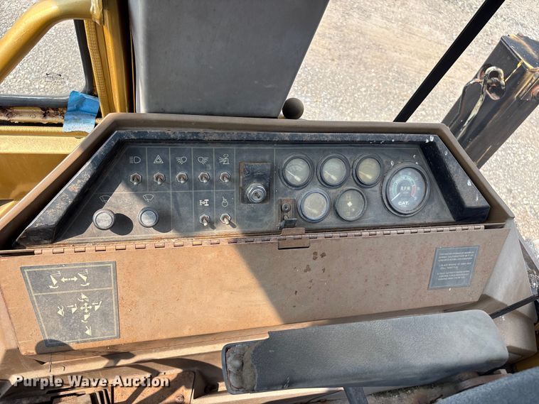 image for item ET8662 1989 Caterpillar 428 backhoe