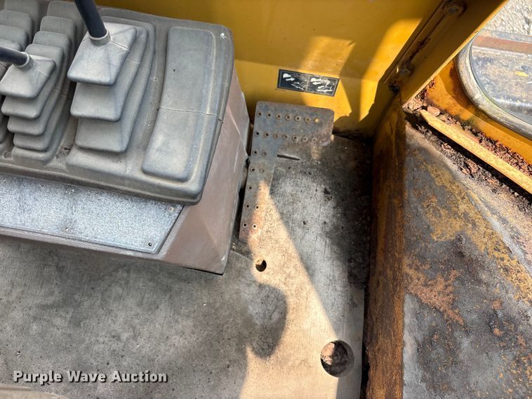 image for item ET8662 1989 Caterpillar 428 backhoe