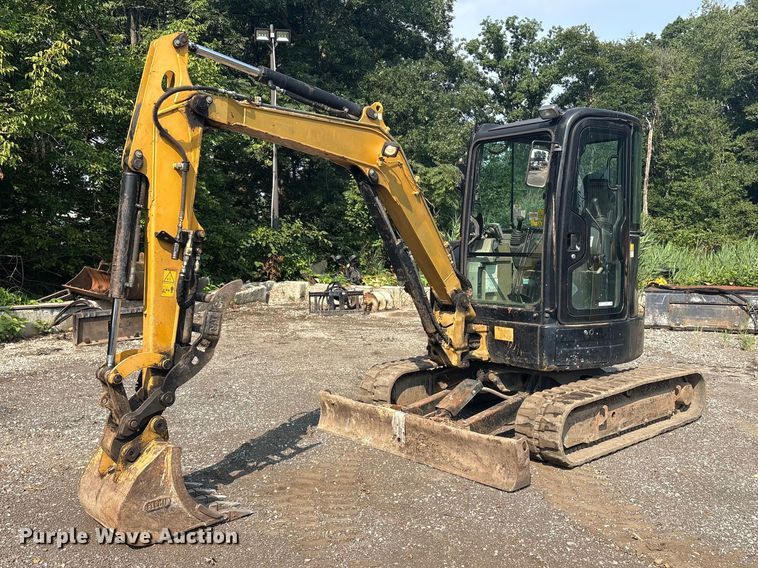 image for item ET8664 2013 Caterpillar 304E mini excavator