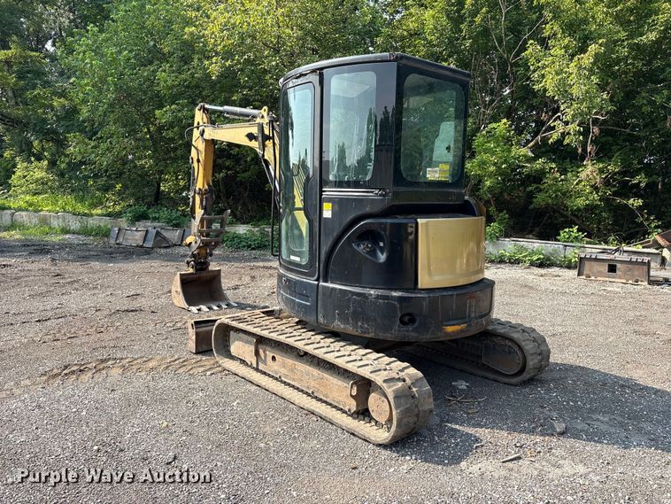 image for item ET8664 2013 Caterpillar 304E mini excavator