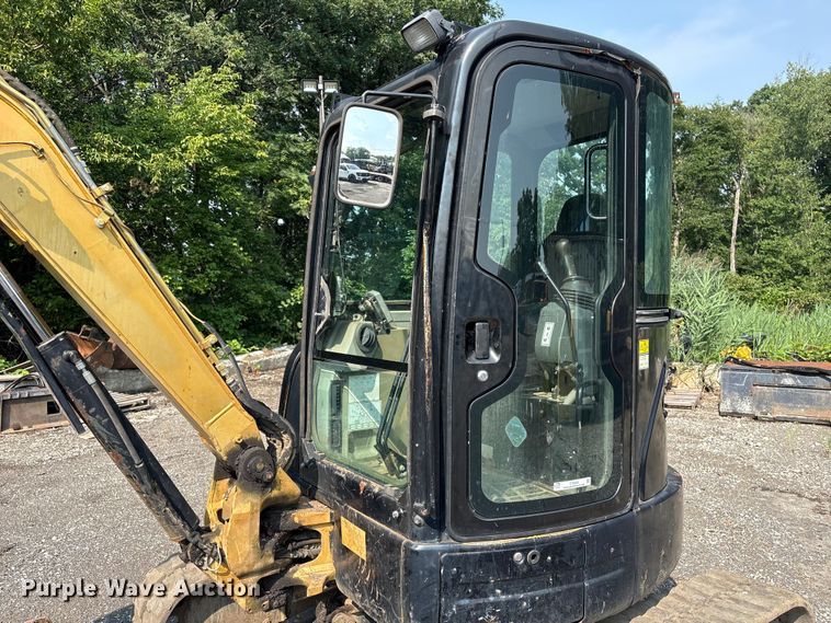 image for item ET8664 2013 Caterpillar 304E mini excavator