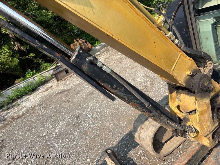 image for item ET8664 2013 Caterpillar 304E mini excavator