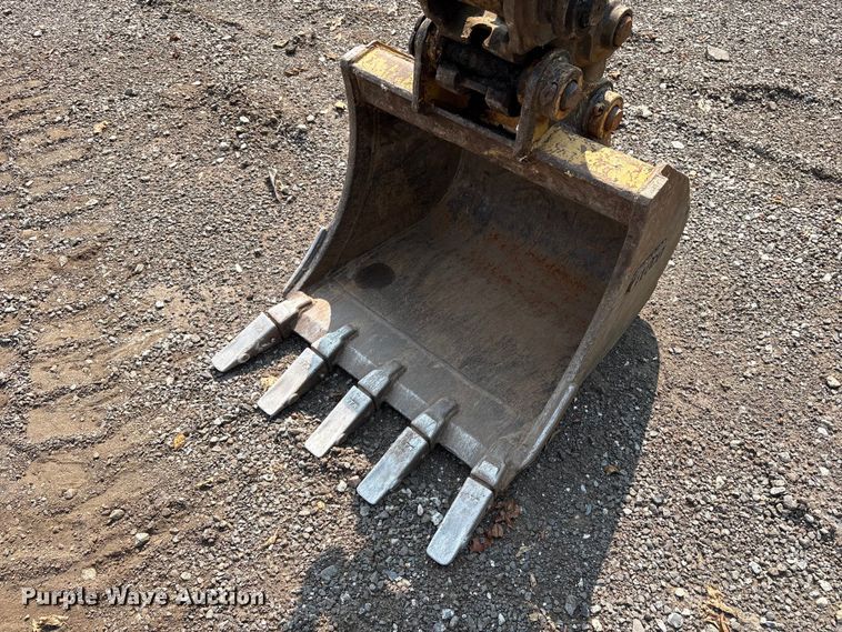 image for item ET8664 2013 Caterpillar 304E mini excavator