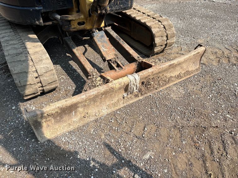 image for item ET8664 2013 Caterpillar 304E mini excavator