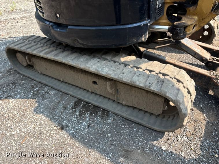 image for item ET8664 2013 Caterpillar 304E mini excavator