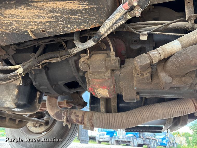 image for item ET8666 1997 International F-4900 crane truck