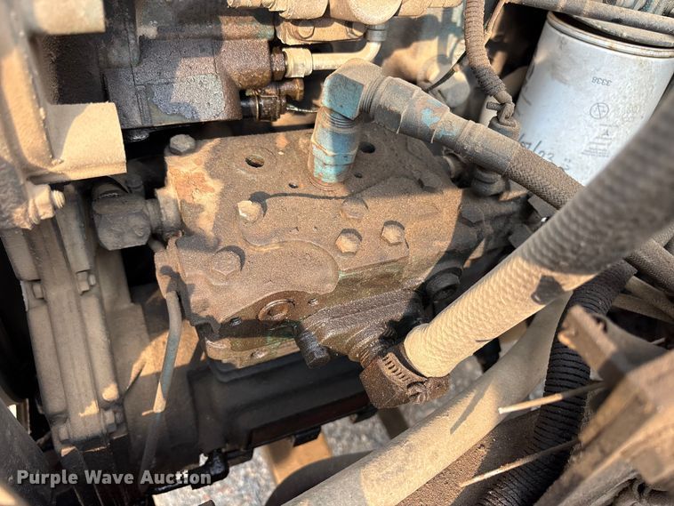image for item ET8666 1997 International F-4900 crane truck