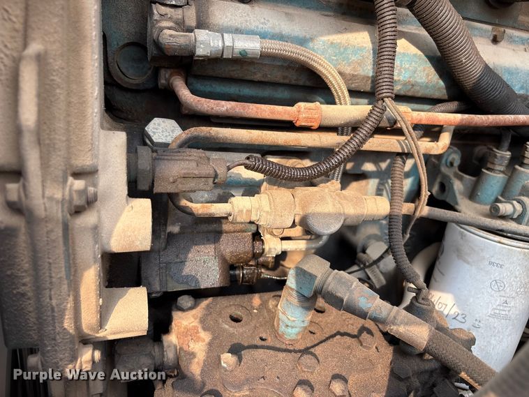 image for item ET8666 1997 International F-4900 crane truck