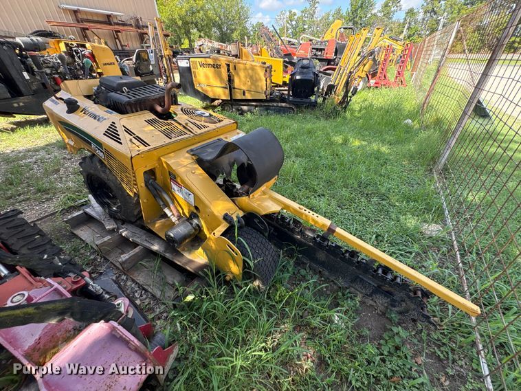 image for item EU0798 2006 Vermeer TR200 trencher