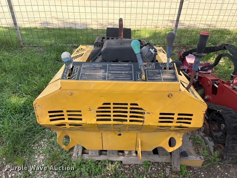 image for item EU0798 2006 Vermeer TR200 trencher