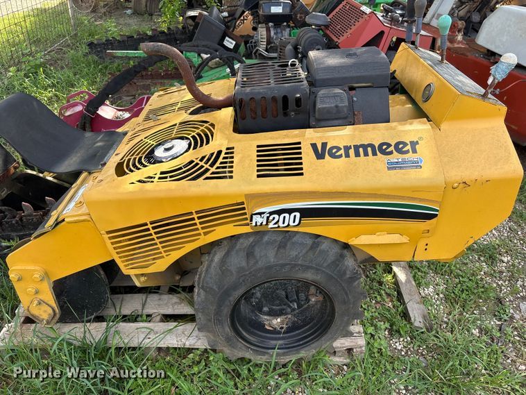 image for item EU0798 2006 Vermeer TR200 trencher