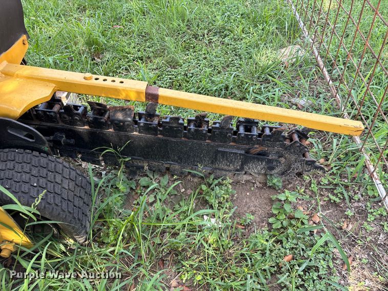 image for item EU0798 2006 Vermeer TR200 trencher