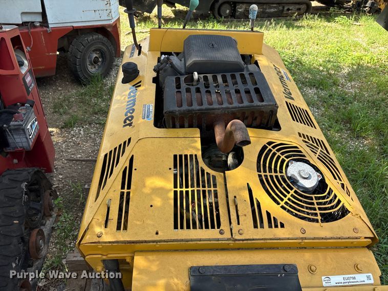 image for item EU0798 2006 Vermeer TR200 trencher