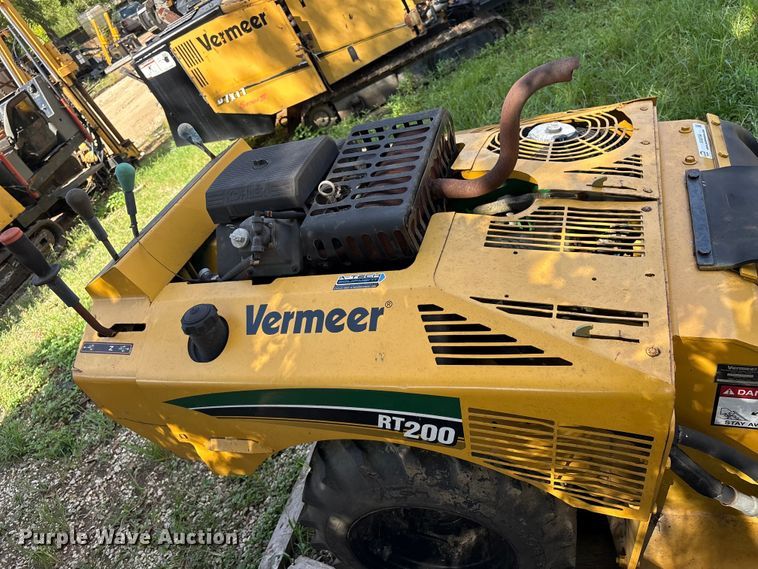 image for item EU0798 2006 Vermeer TR200 trencher