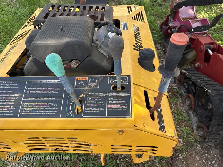 image for item EU0798 2006 Vermeer TR200 trencher