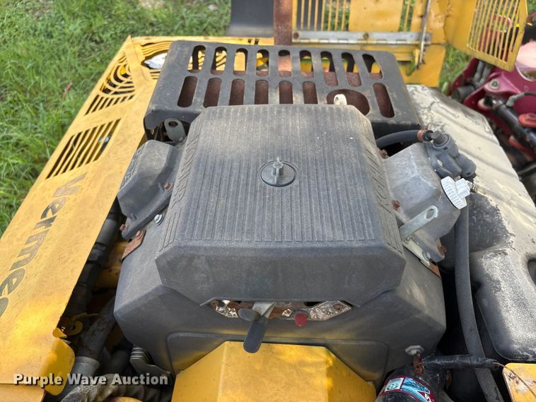 image for item EU0798 2006 Vermeer TR200 trencher