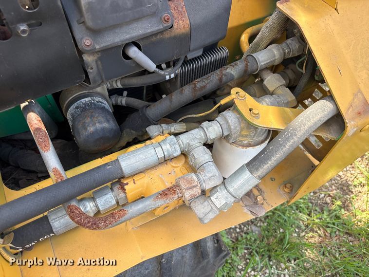 image for item EU0798 2006 Vermeer TR200 trencher